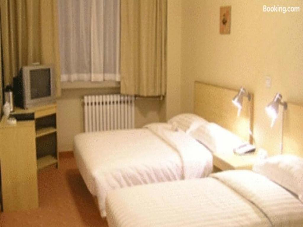 Super 8 Hotel Beijing Dong Si 외부 사진